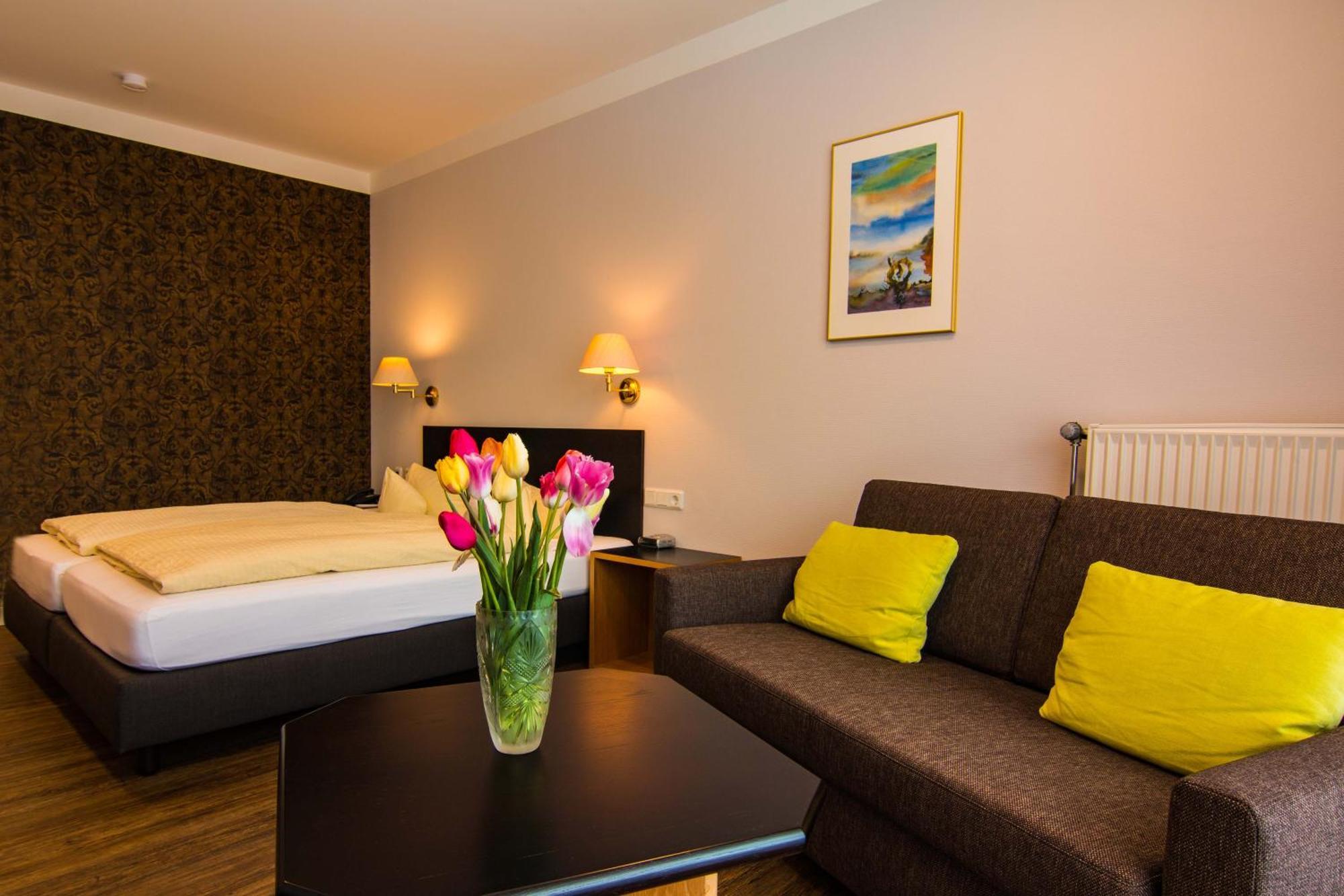 Garni Hotel & Ferienwohnungen Seeschloesschen Waldeck  Esterno foto